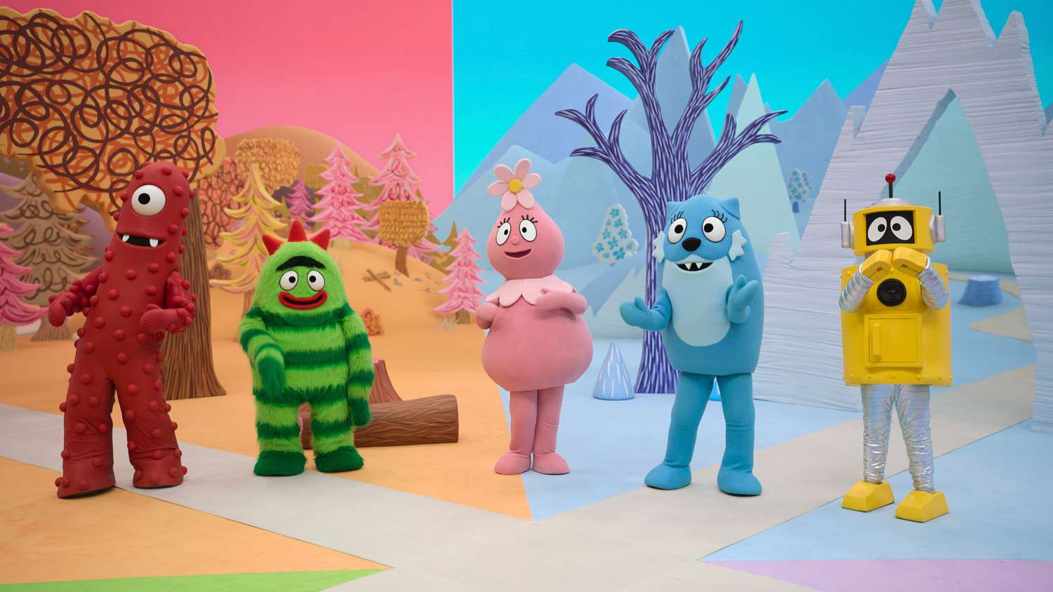 LEFT TO RIGHT: muno, brobee, foofa, toodee, plex