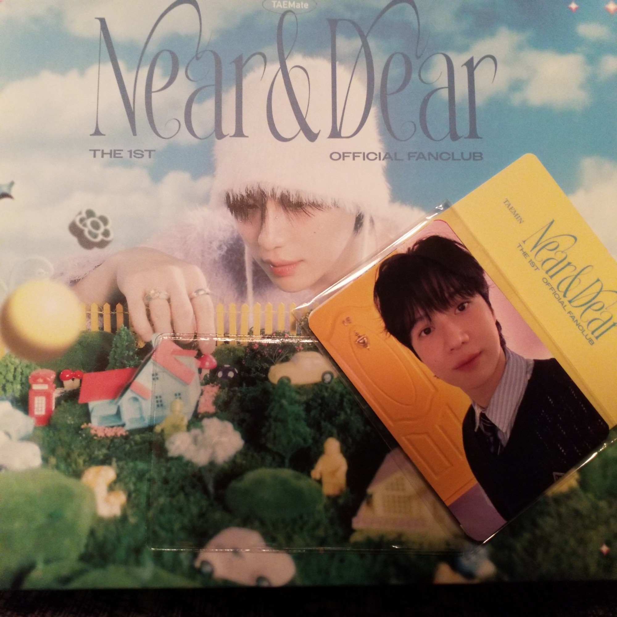 Near & Dear -- The First Official Fanclub 
Box with member card and extra photocard.