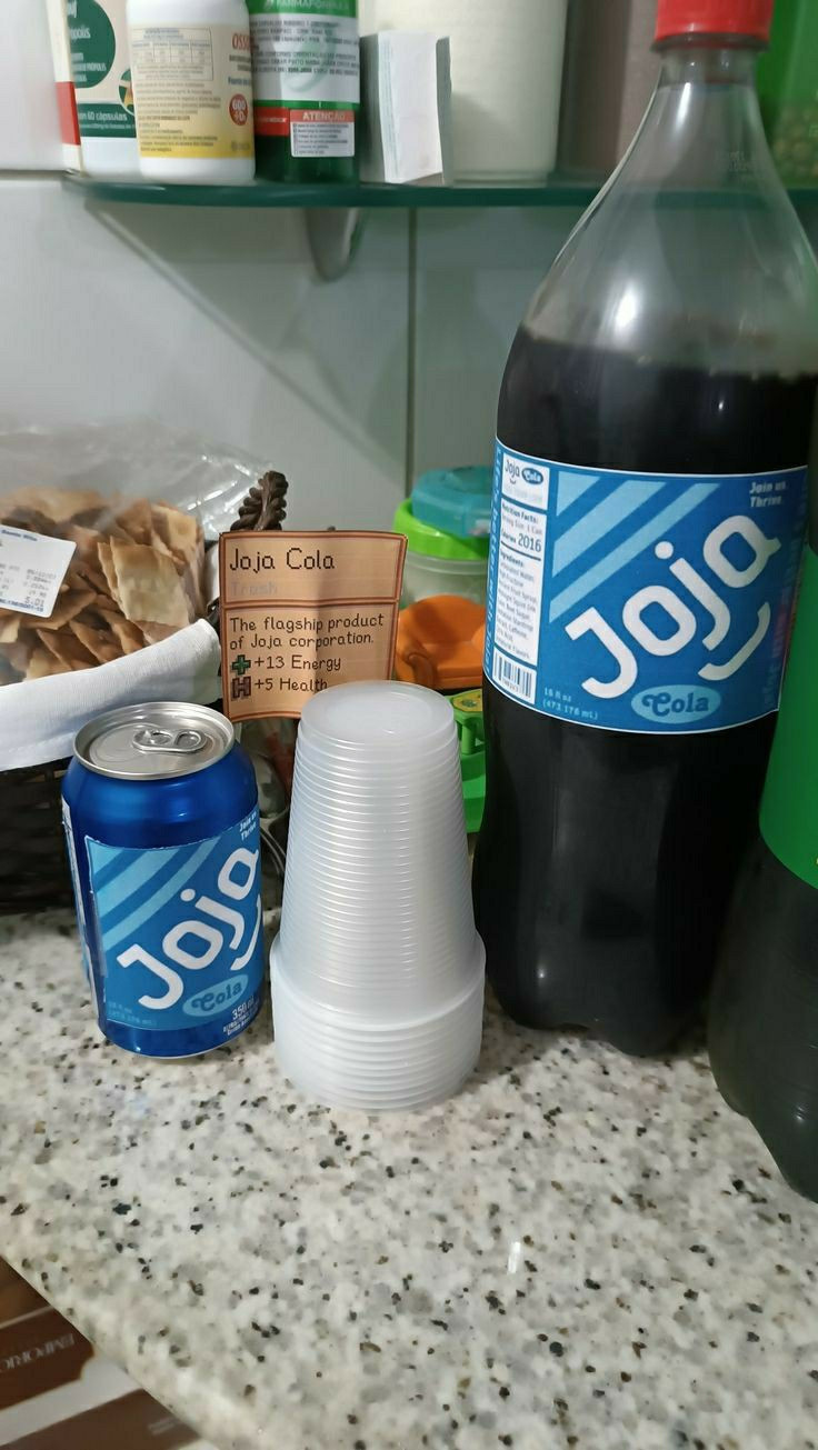 "Joja cola" é um refrigerante do jogo Stardew valley, porém, o dono dessa empresa é um vagabundo, bjsssss