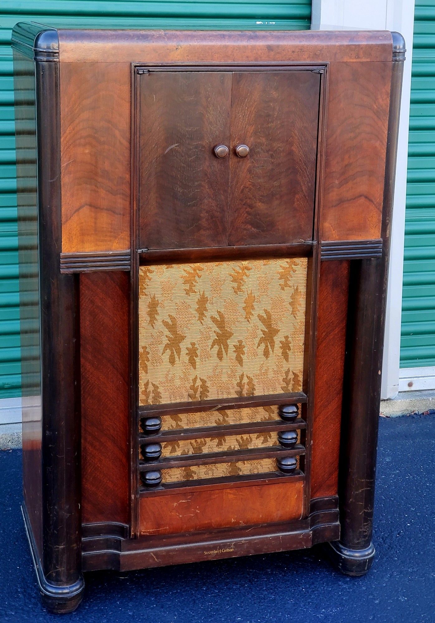 1937 Stromberg Carlson floor standing radio, model 180P with doors closed