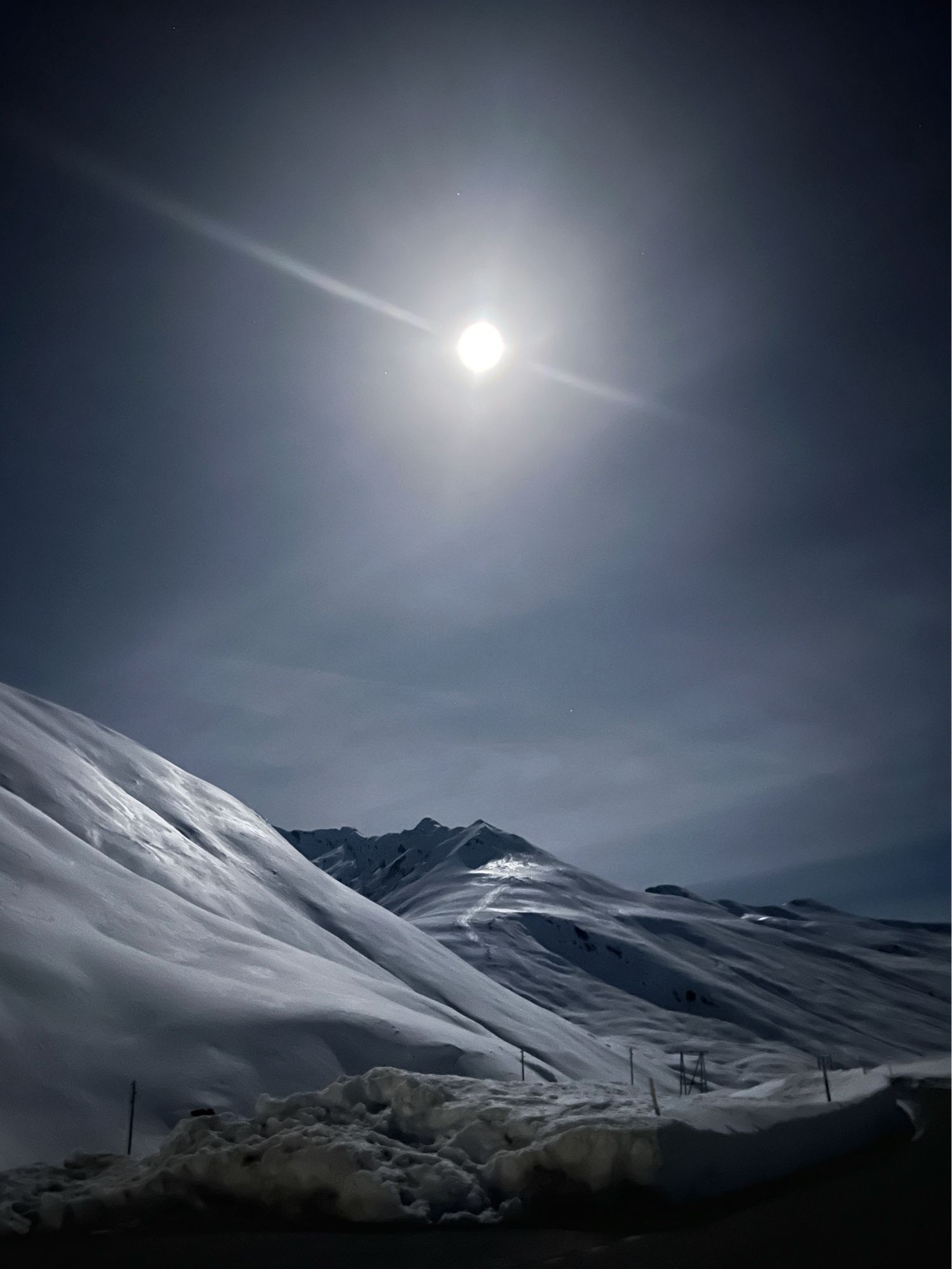 Mond über dem Averstal