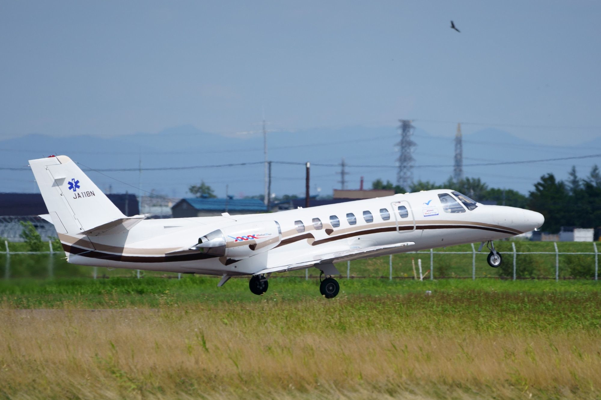 Cessna 560 Citation V (JA118N / Nakanihon Air Service “Medical Wing” ) at JGSDF Camp Okadama (Sapporo Airfield / Okadama Airport) OKD/RJCO