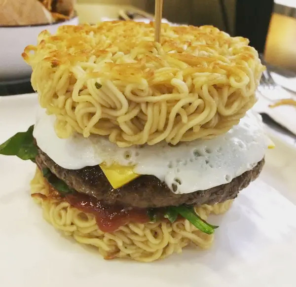 ramen burger