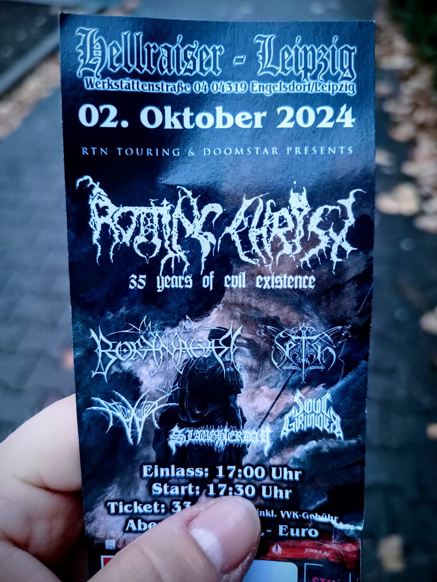 Eine Eintrittskarte. Es spielen Rotting Christ auf ihrer 35-Years Tour. Support: Borknagar, Seth, Atomwinter, Soul Grinder, Slaughterday