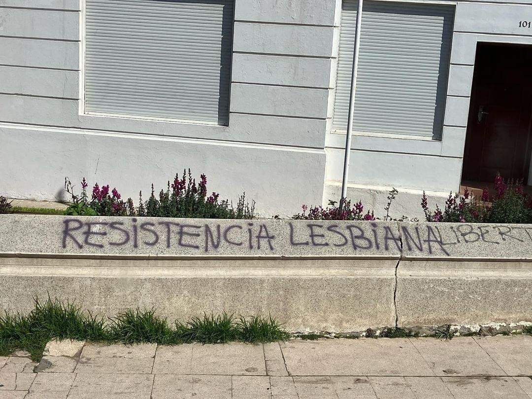 "Lesbian Resistance" written on a wall in Spanish