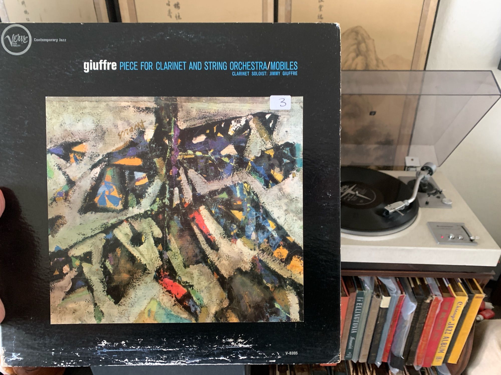 Exploring more of Jimmy Giuffre's work. Now playing : Piece For Clarinet And String Orchestra / Mobiles (1961)