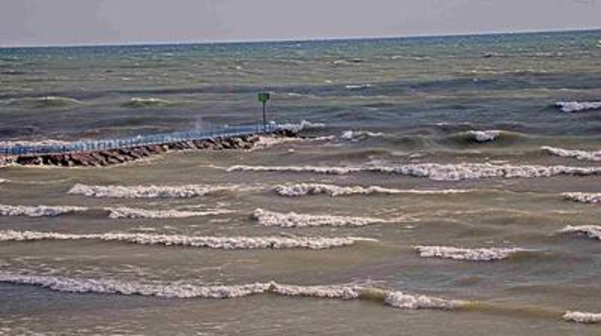 Rotating view just south of the mouth where the Twin Rivers meet Lake Michigan in Two Rivers. // Image captured at: 2024-10-05 17:53:04 UTC (about 10 min. prior to this post) // Current Temp in Two Rivers: 66.20 F | 19.00 C // Precip: overcast clouds // Wind: SSE at 24.159 mph | 38.8 kph // Humidity: 78%