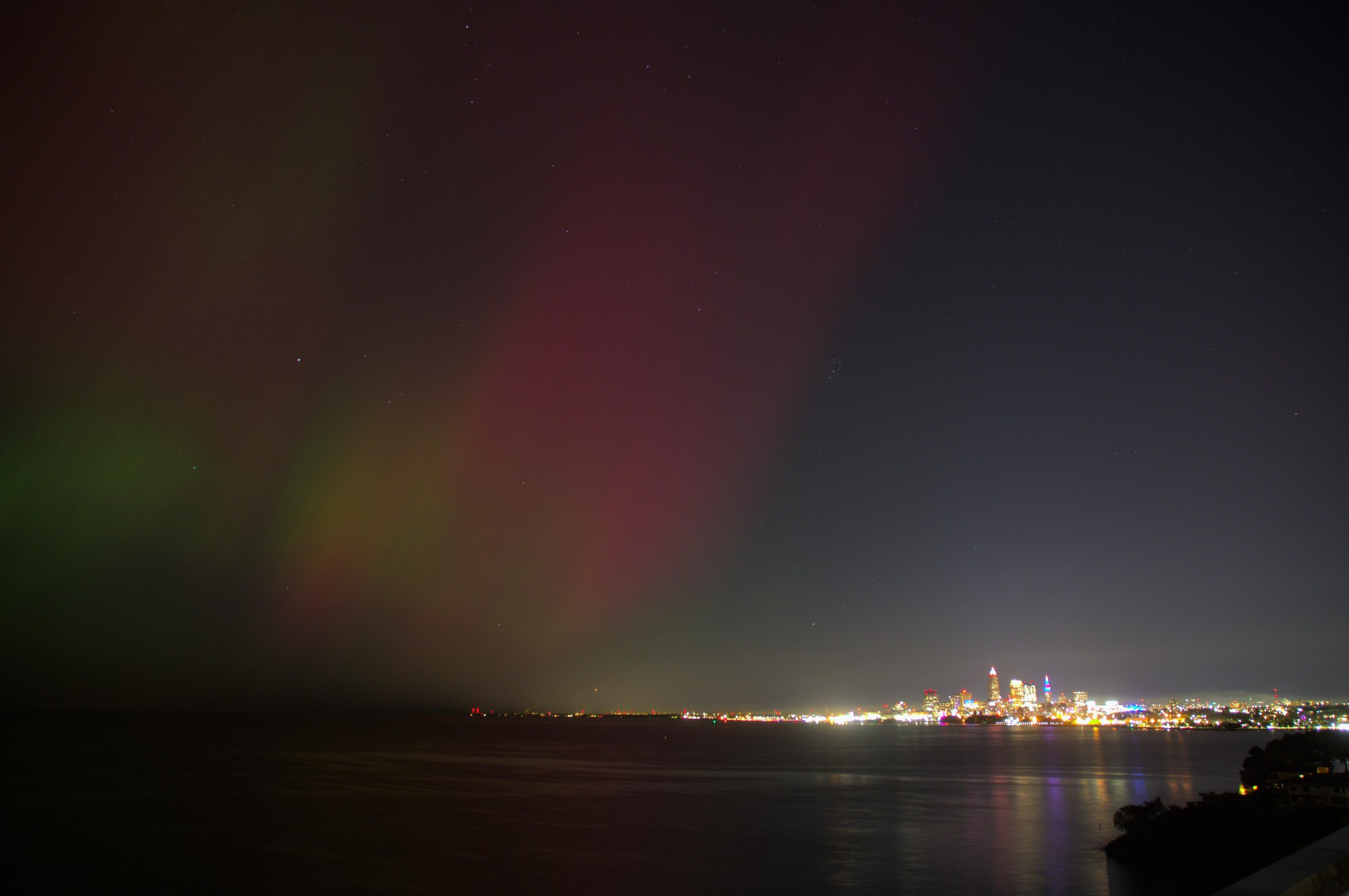 Photo of aurora borealis over Lake Erie and Cleveland, Ohio