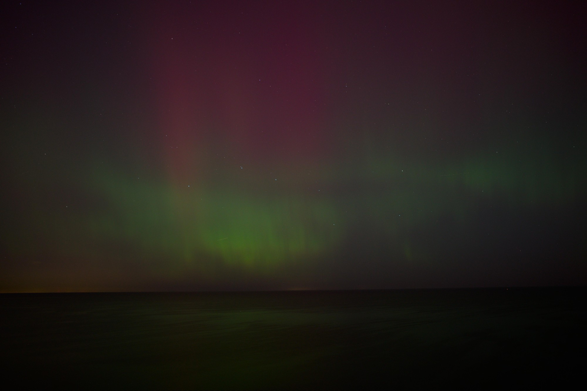 Photo of aurora borealis over Lake Erie by Cleveland, Ohio