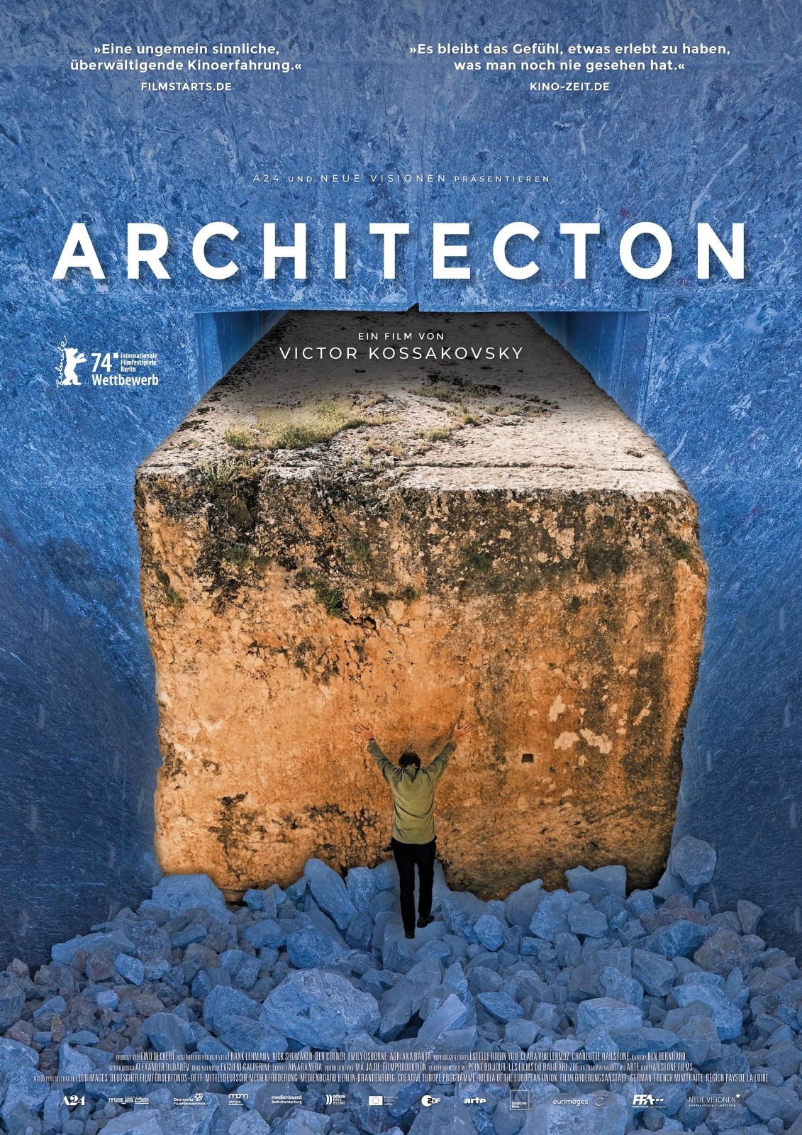 Film: Architecton
---
Datum: Sonntag, 13.10.24
Uhrzeit: 16:00 Uhr
Ort: Delphi LUX, Kantstrasse 10, 10623 Berlin
Treffpunkt: ab 15:40 Uhr in der Lobby
Platz: Saal 6, Reihe 4, Sitz 7
Tickets: https://www.yorck.de/filme/architecton
---
Jahr: 2024
Regie: Viktor Kossakovsky
Spielzeit: 98 min
Sprache(n): OmU, Englisch, Italienisch
---
Beschreibung: "Ein großartiger Dokumentarfilm von hypnotischer Kraft über den Traum nachhaltiger Architektur und die Suche nach einem neuen Verständnis von Schönheit, das uns einen Ausweg aus diesem Labyrinth aus Beton zeigen kann." - Neue Visionen Filmverleih 
---
Link: https://www.berlinale.de/de/2024/programm/202402846.html
---
Auswahl: von Dennis
---
Linktree: https://linktr.ee/filmmusikbuch

+++Internationals welcome, if required please use an translator+++