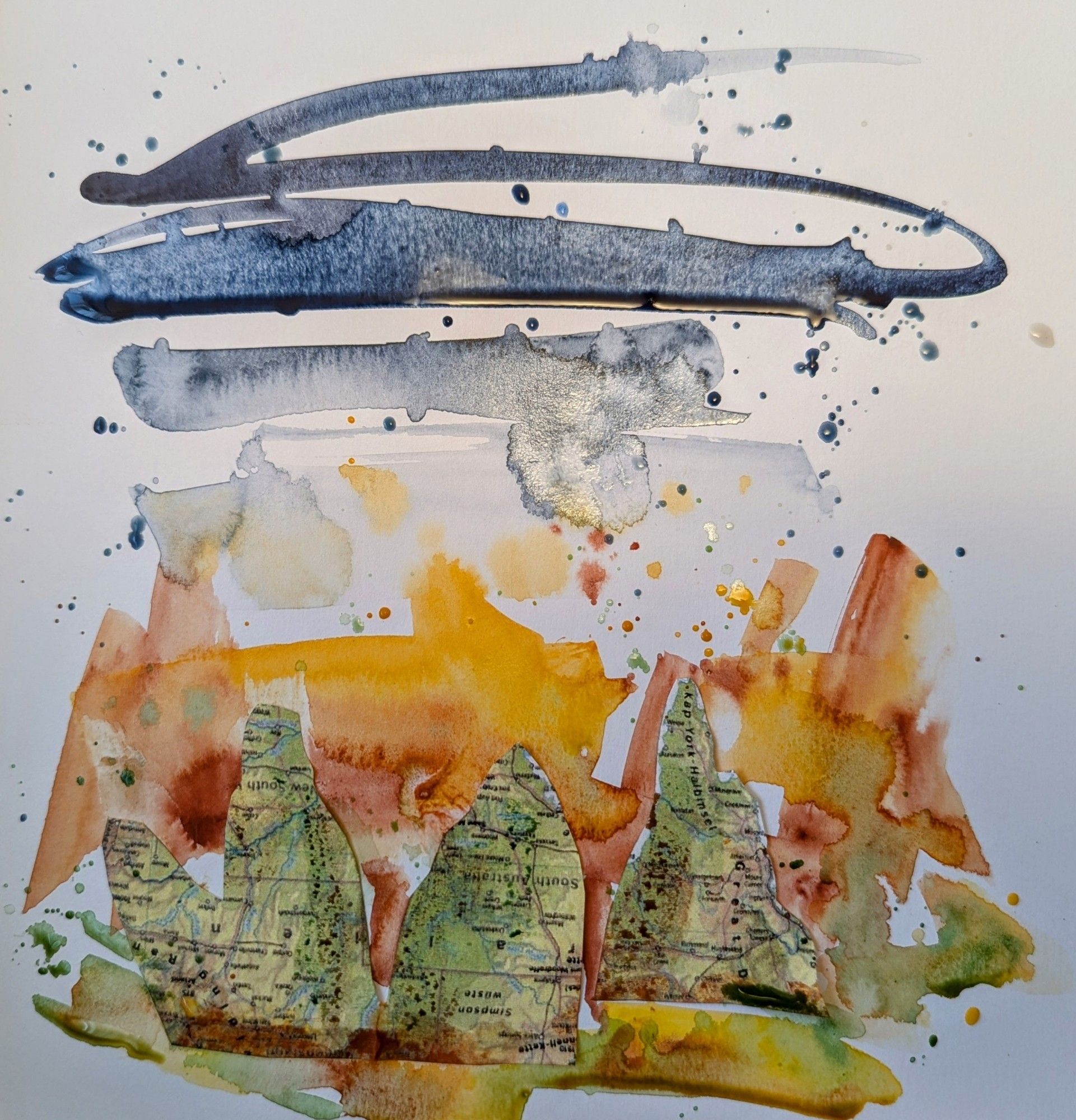 Abstraktes Aquarell und Collage: dunkelblauer Himmel und gelb-bräunliche Wüste, teilweise mit Farbsprenkeln. Die Pinnacles-Formation ist aus einer Australien-Karte ausgeschnitten und aufgeklebt