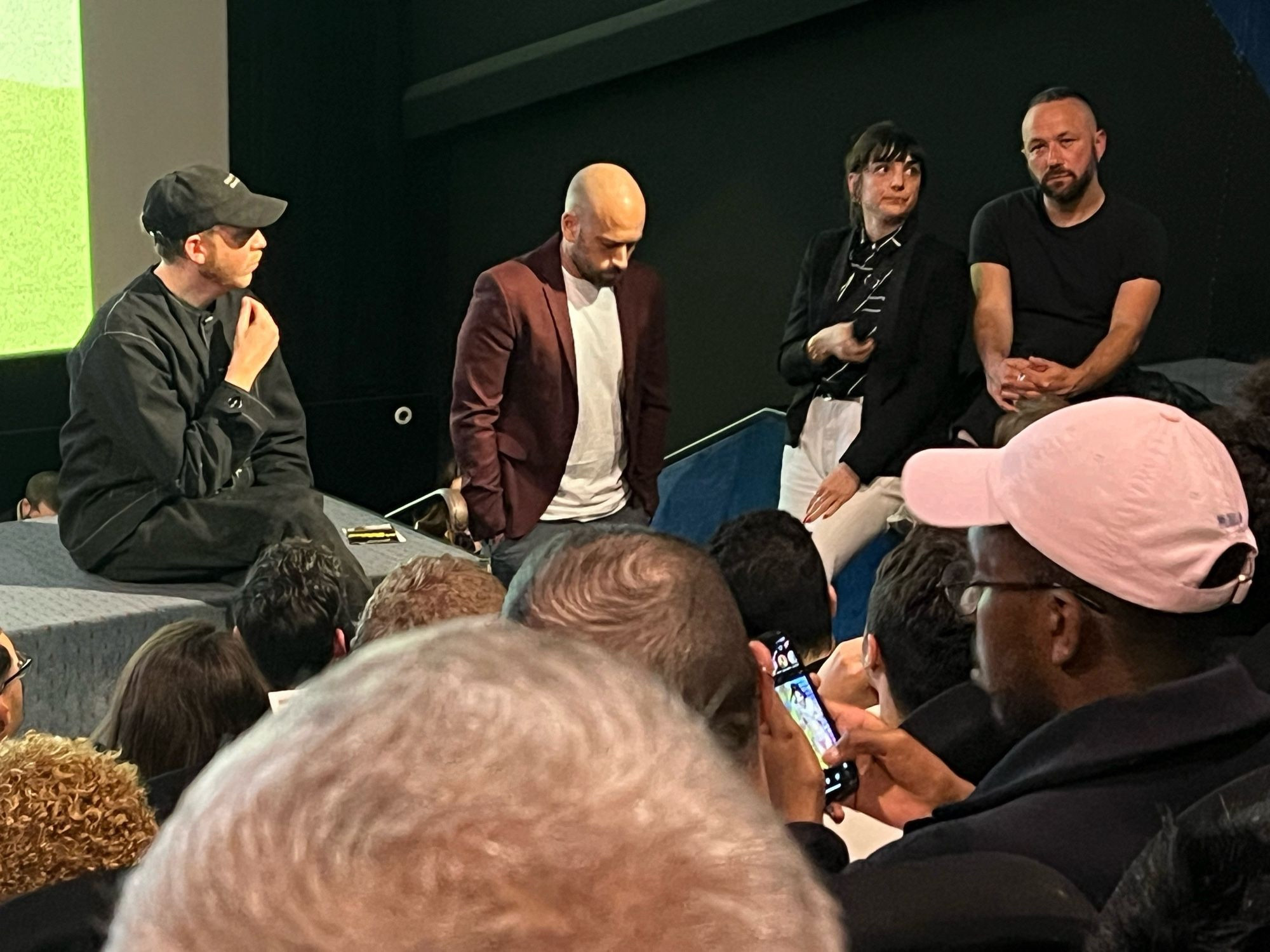 Eddy de Pretto, David Perrotin, Sarah Brethes et Mathieu Magnaudeix à l’avant première du film Guet-Apens à Bastille