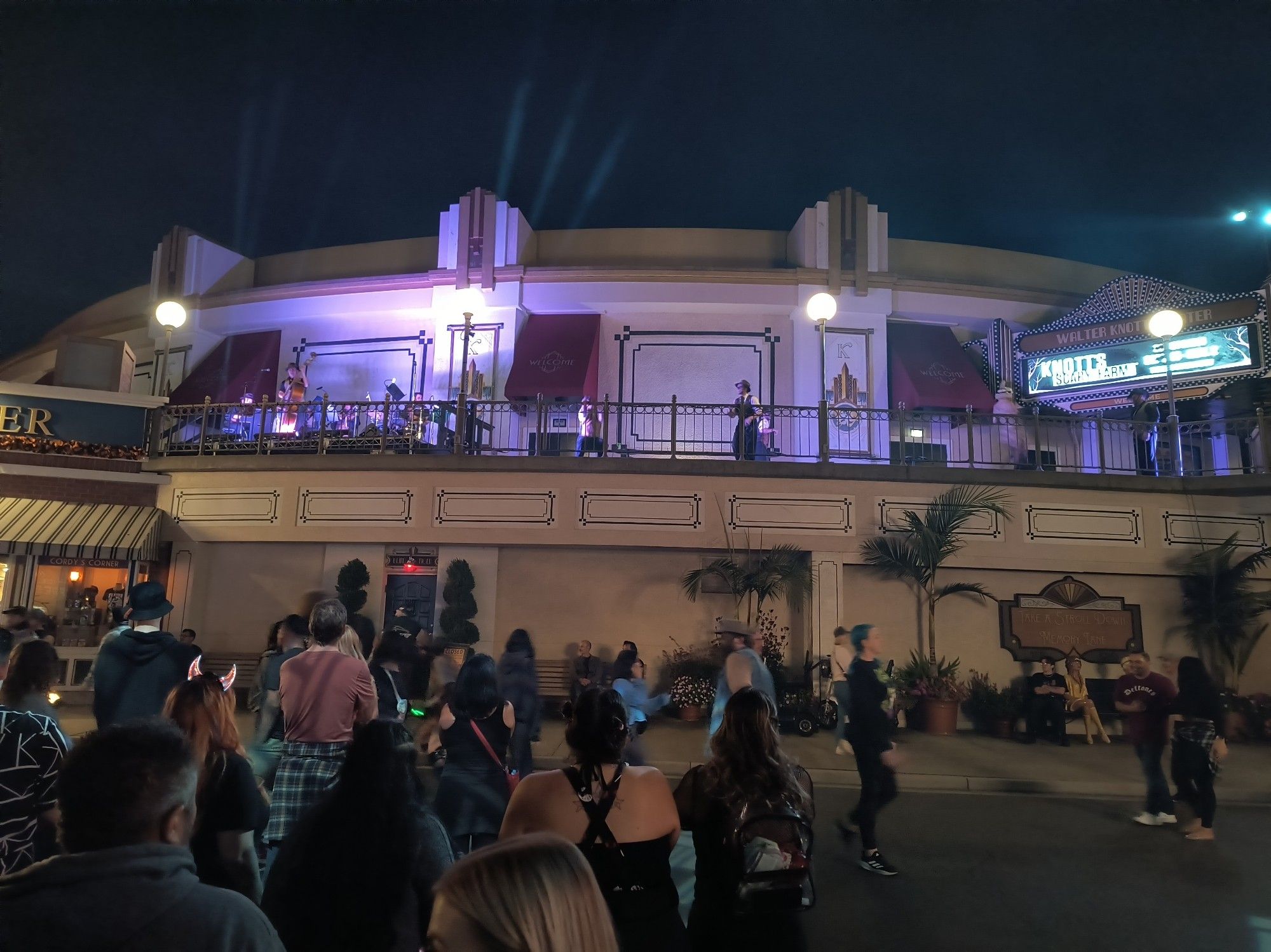 Crowd watching the Blind Tiger Red Hot Jazz Band and Tiger Tail Dancers for their 9:30 pm show at Knott's Scary Farm on Thursday, Sept 26.