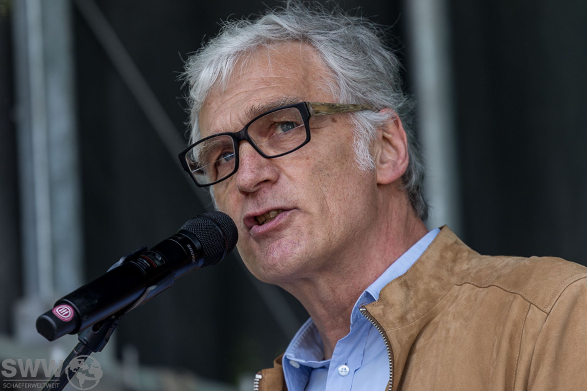 Walter Sittler bei seiner Rede auf der Demo gegen Rechts