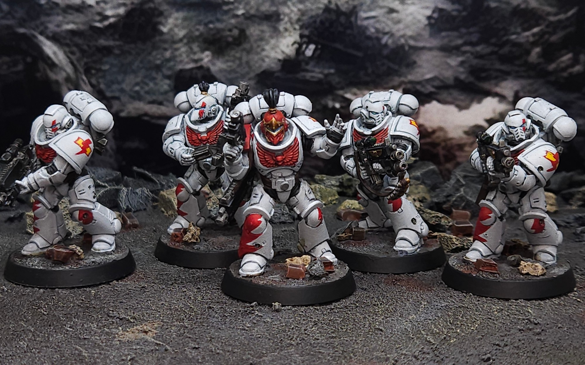 A squad of White Scars Intercessors from 40k