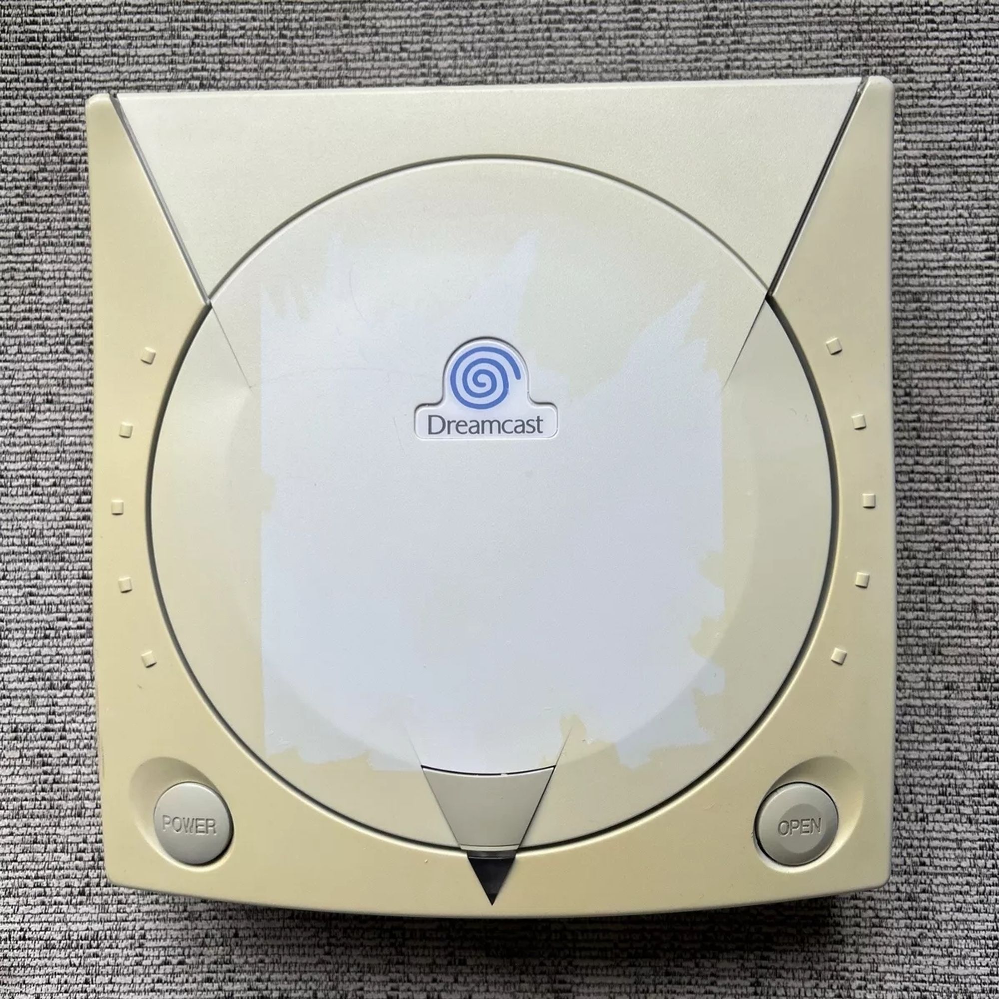 A badly yellowed SEGA dreamcast