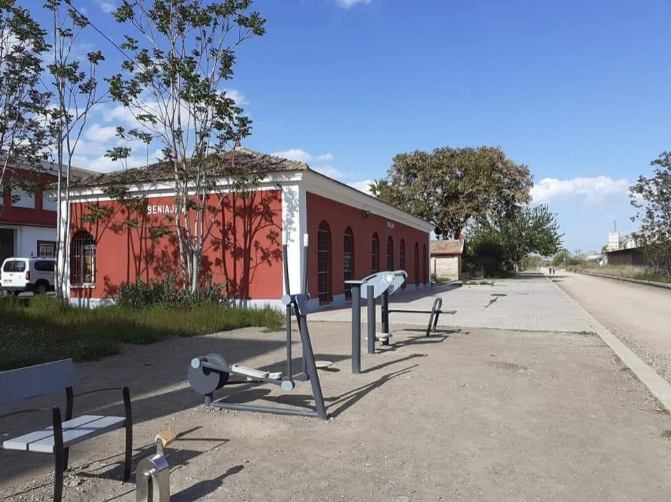 Antigua Estación De Ferrocarril En Beniaján.