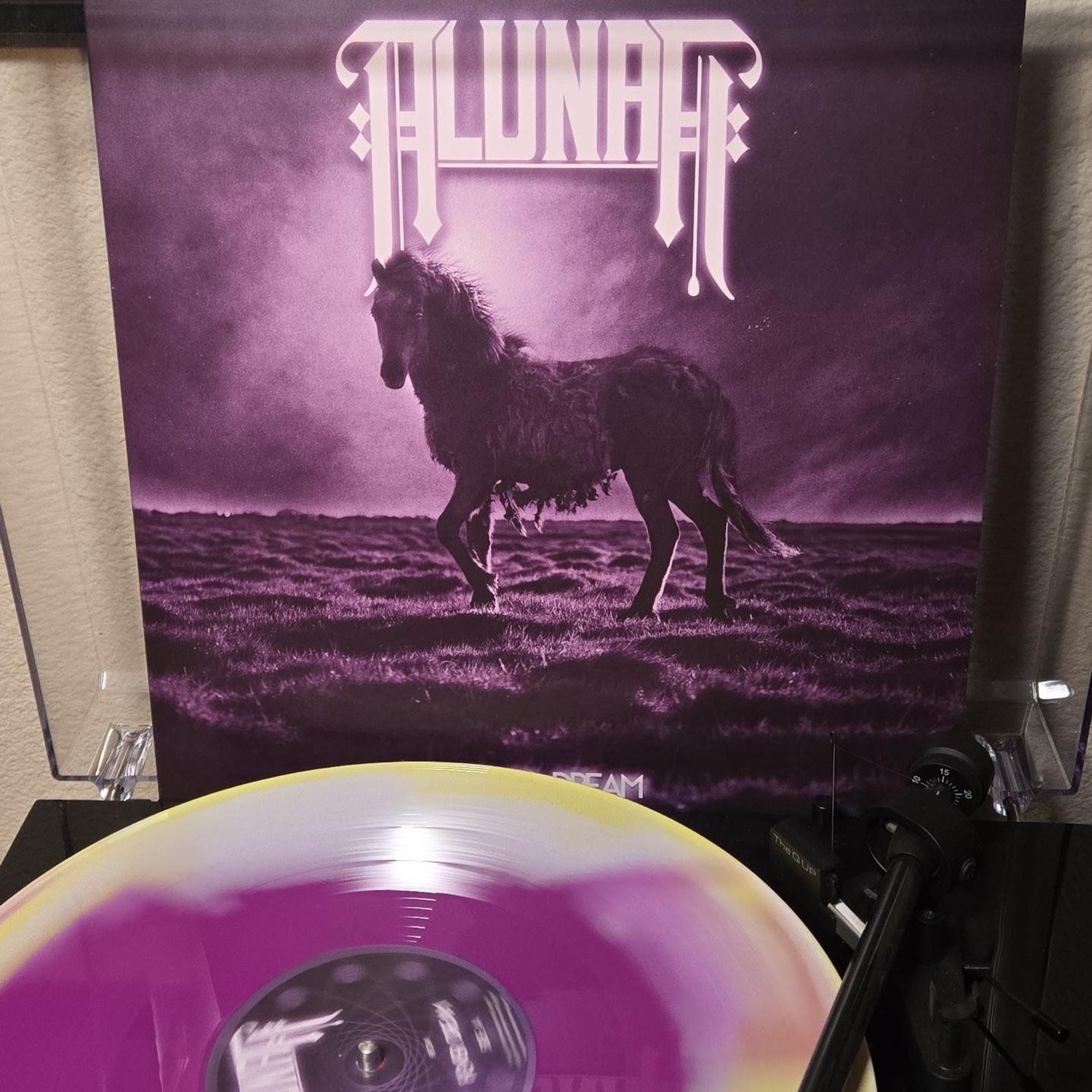 #nowspinning Alunah - Fever Dream on purple/white/yellow vinyl.