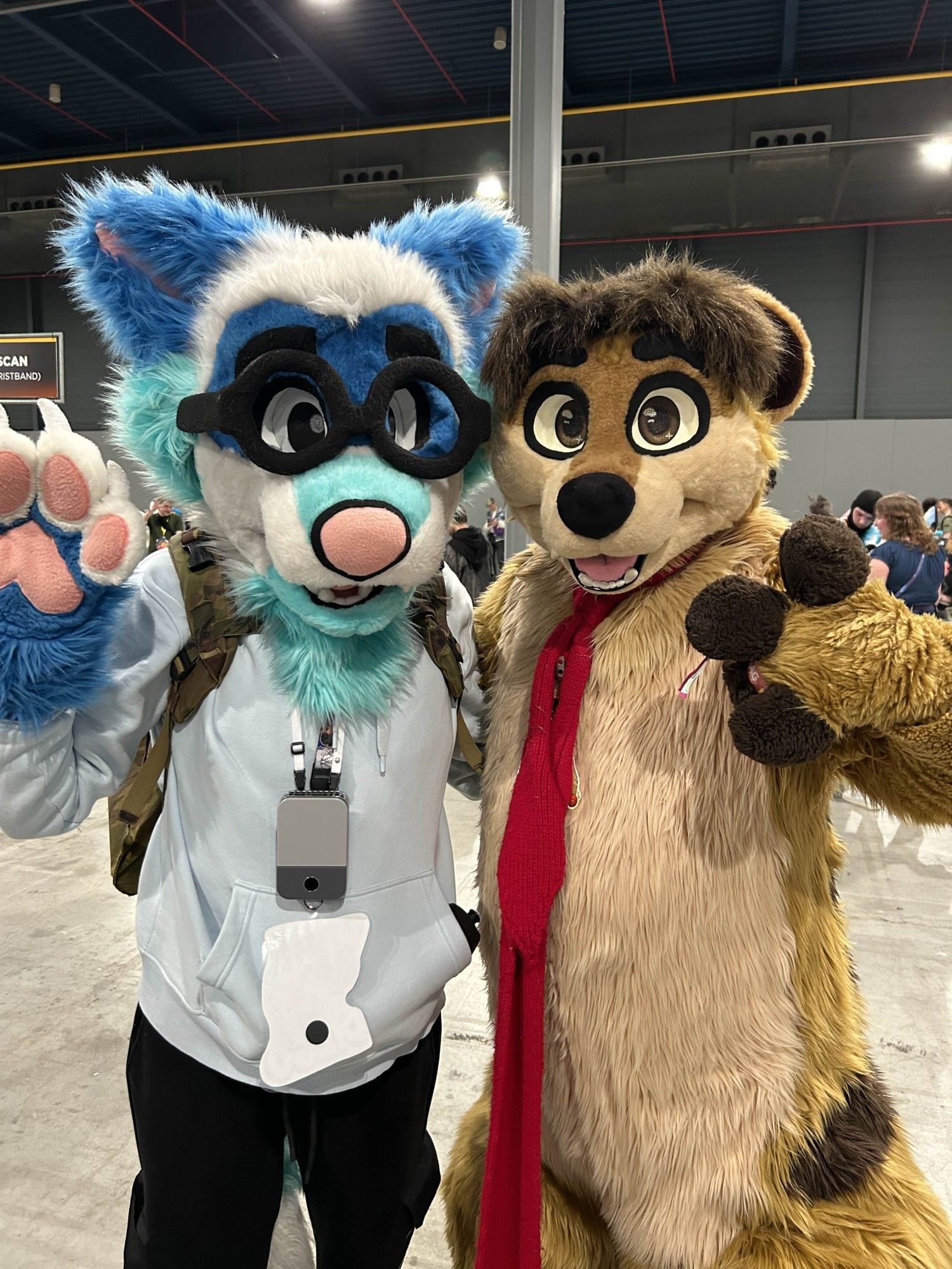 2 fursuiters