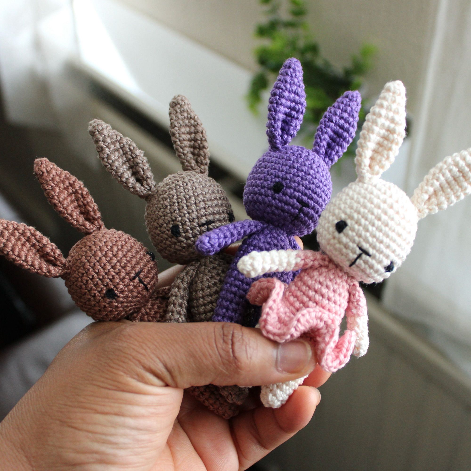 Mini crochet bunnies