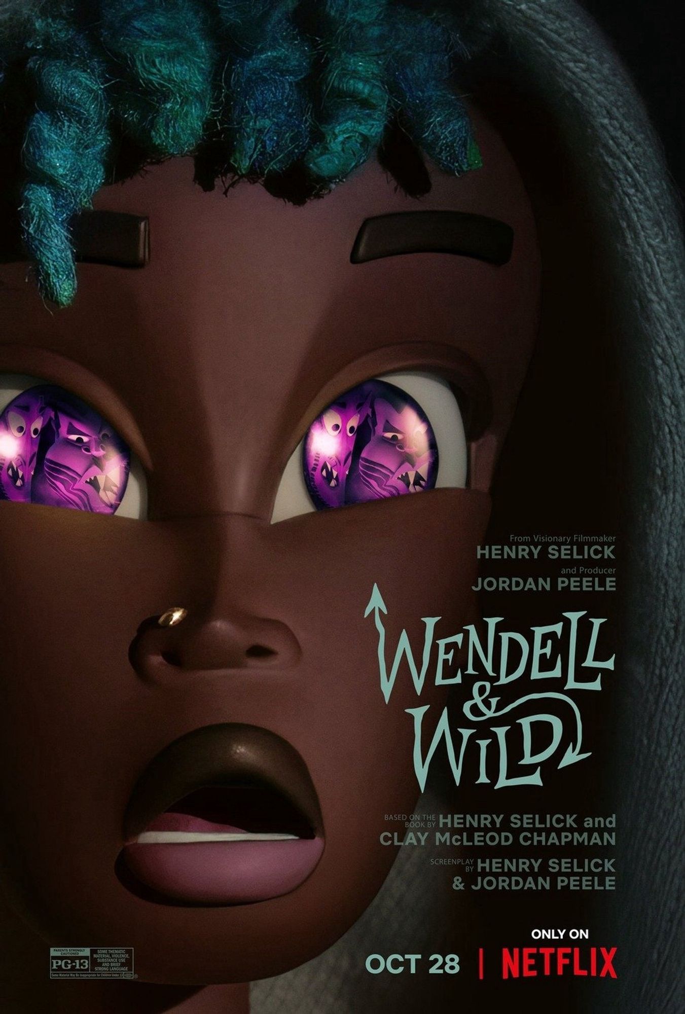 Pôster do filme Wendell & Wild onde mostra o rosto de uma garota negra com os olhos refletindo os dois demônios que dão nome ao filme, ela tem o cabelo verde água cacheado  está usando um capuz cinza.