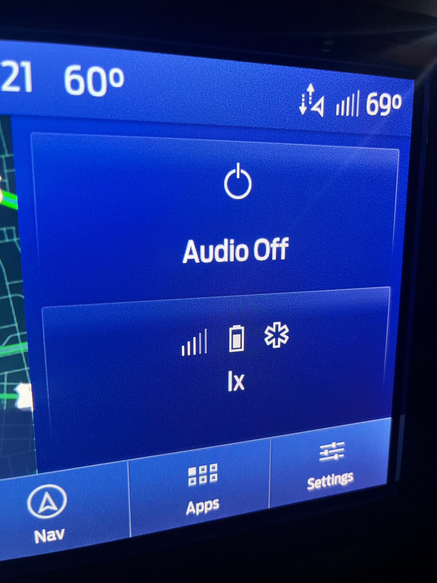 Car display screen with a phone named Ix. 