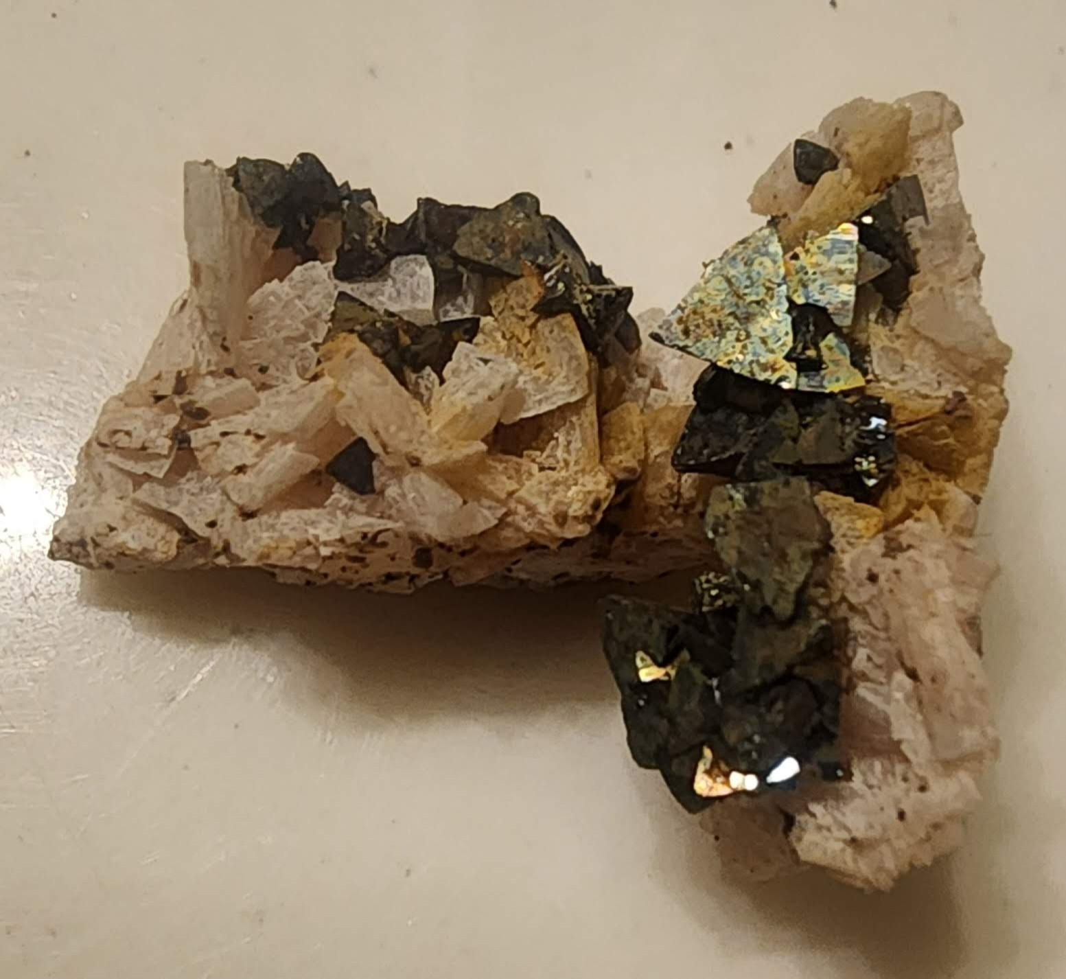 Chalcopyrite on quartz