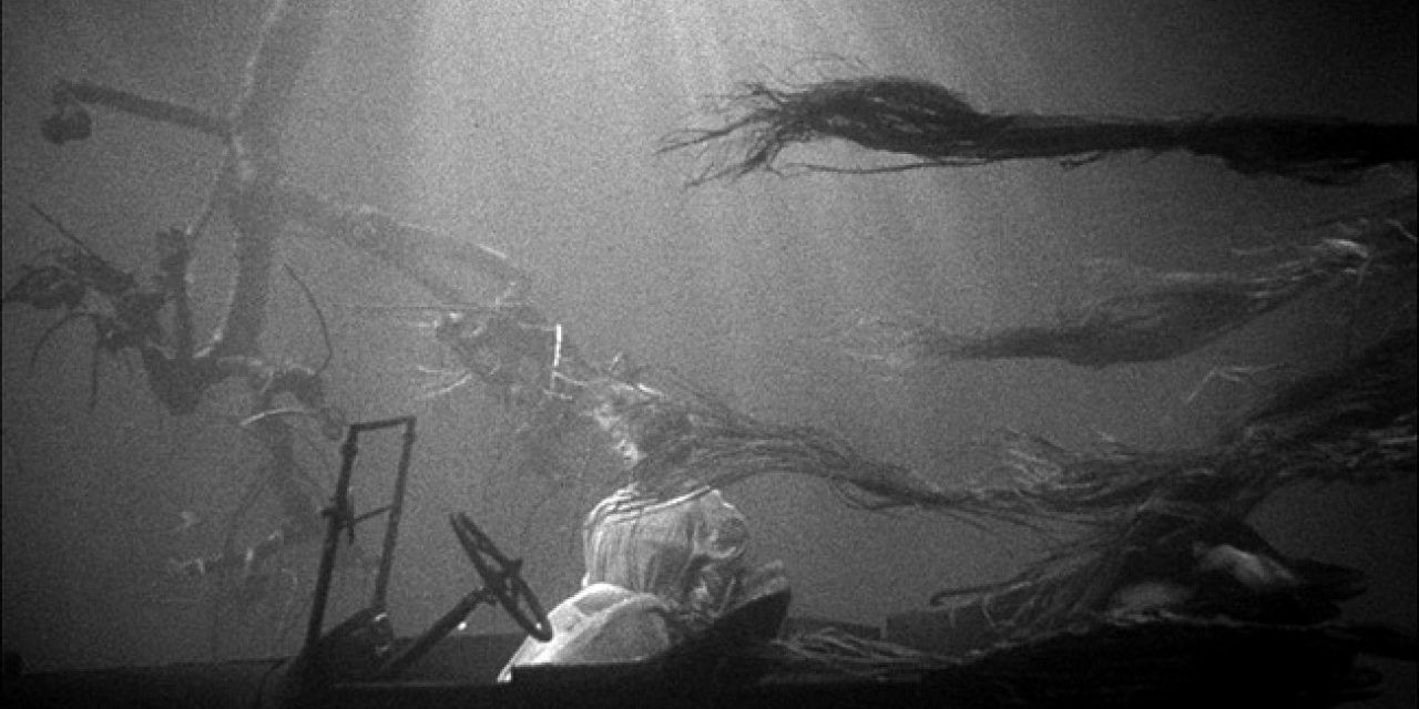 The Night of the Hunter underwater shot