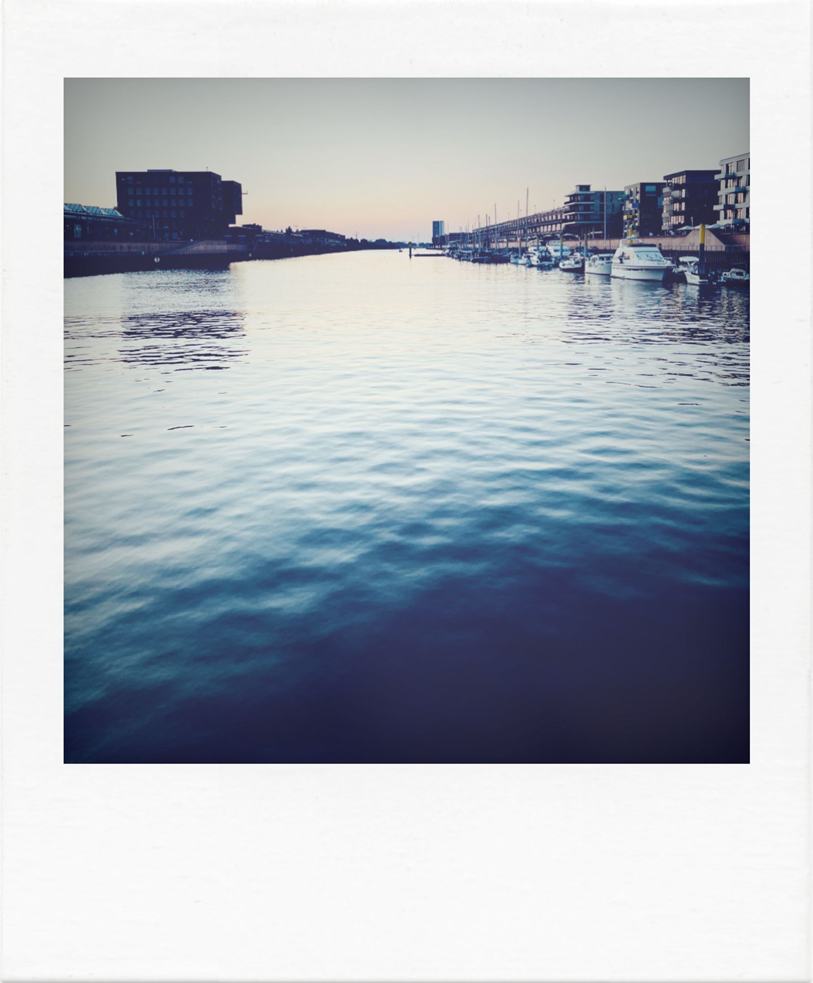 Blick auf die Weser am Abend.