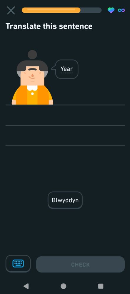 Screenshot from Duolingo. The English word is 'Year'. As a translation you can choose (only) the word 'Blwyddyn'.