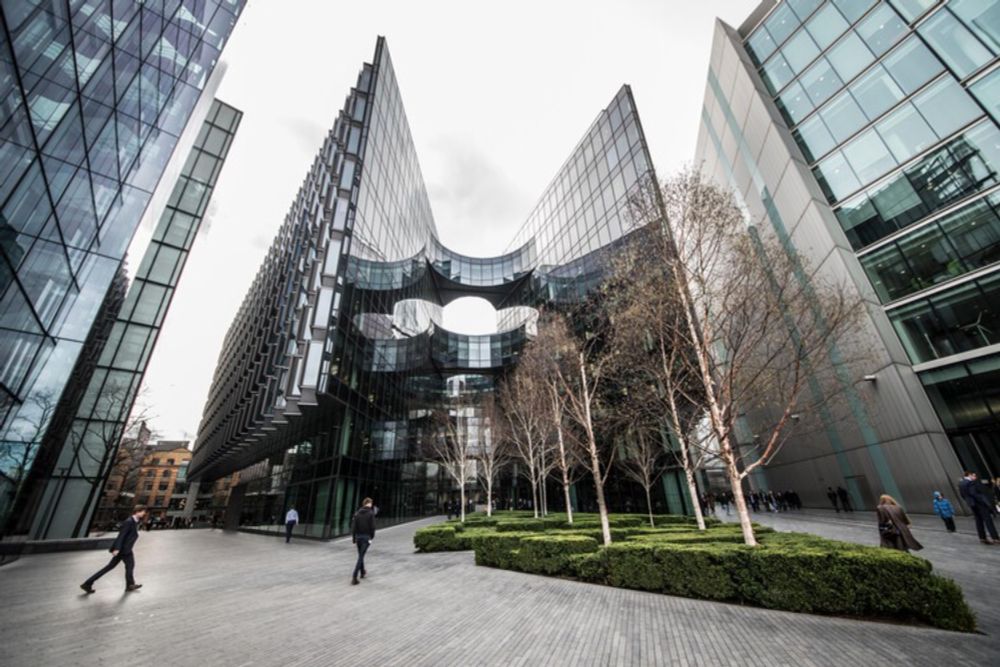 PwC, the Big Four accountant, has introduced a “traffic light” system to ensure staff are meeting a mandate to attend the office at least three days a week. The dashboard uses pass swipes and wi-fi co...