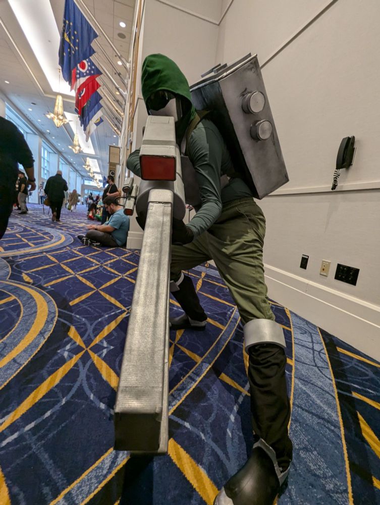 Cosplay of the Railgunner from risk of rain 2