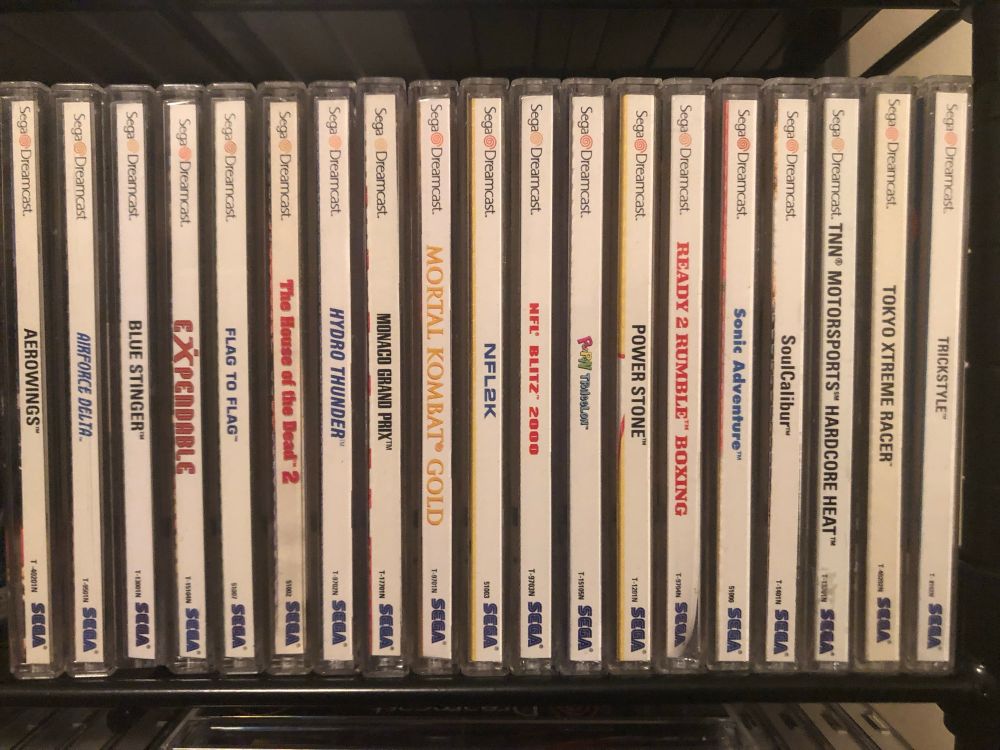 All 19 of the Dreamcast’s North American launch games lined up in alphabetical order.