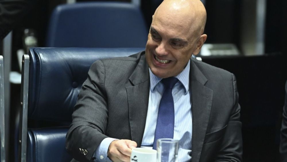 Saiba qual foi a última mensagem de Moraes no X antes de bloquear a rede