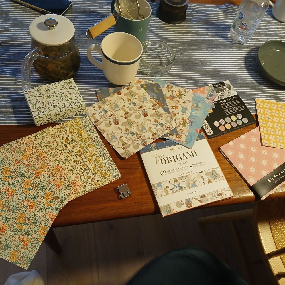 異国で作られた折り紙

ドイツで買いました