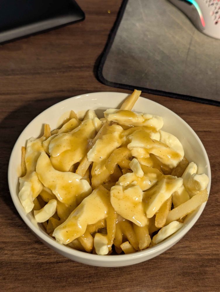 mediocre homemade poutine 