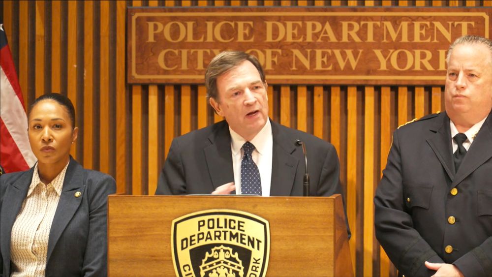 NEW YORK (PIX11) – A man who allegedly charged at police officers with a knife at a Brooklyn subway station on Sunday had a prior interaction with police for dodging the fare, NYPD officials said o…