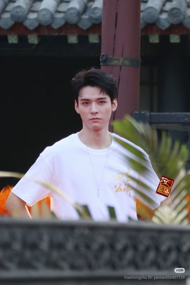 Cdrama actor Gong Jun at Blade of Revenge opening ceremony looking stern like the meme guy