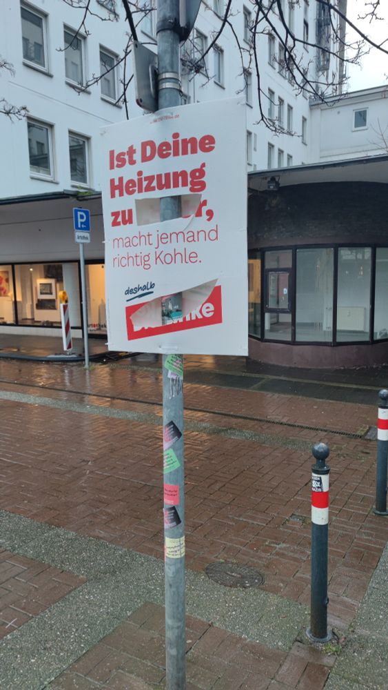 Zerstörtes Wahlplakat 