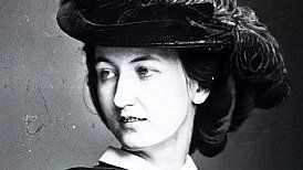 Eliza Gilbert (aka Lola Montez), born on this day in 1820, had a life so colourful it can’t be captured in one post - she carried a bullwhip, pursued Franz Liszt, crashed a male-only banquet to dance on the tables and toasted a mob with champagne & chocolate. 