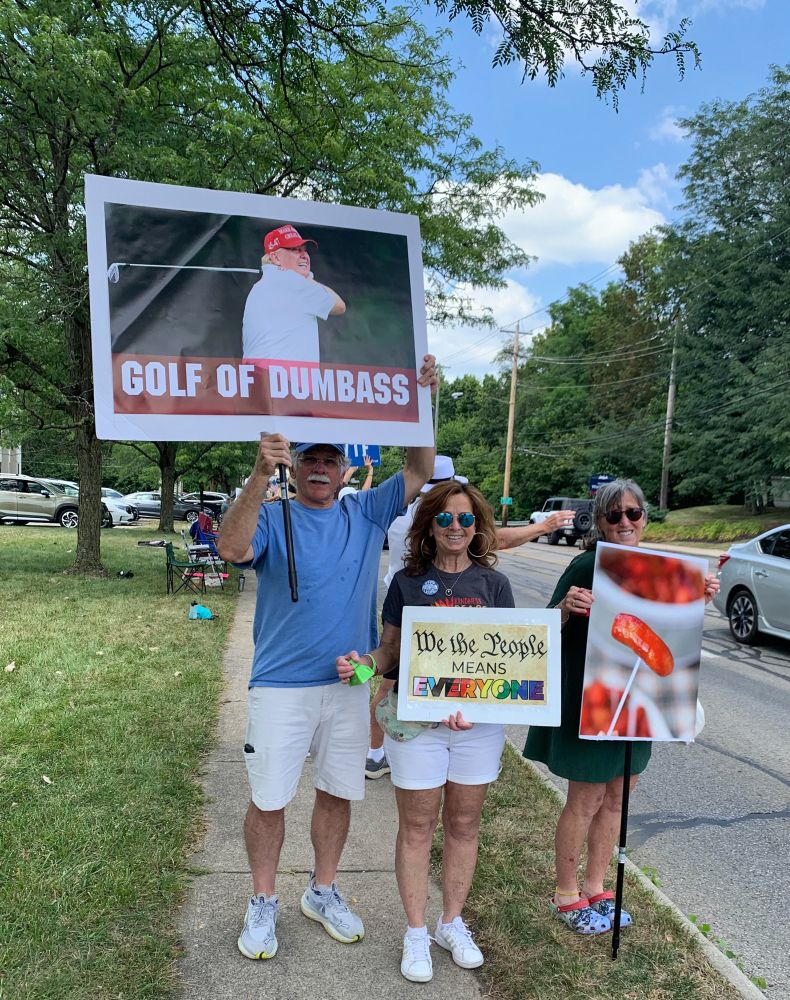 Protestors at No Kings in Ohio 