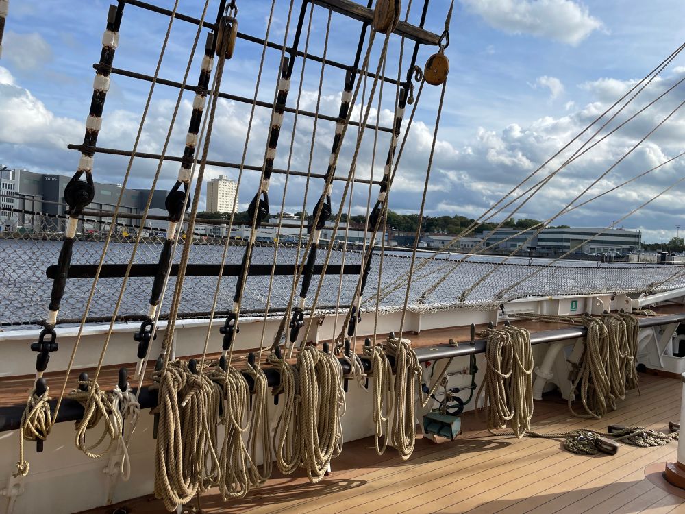 Rigg der Alexander von Humbolt vor der Kieler Förde