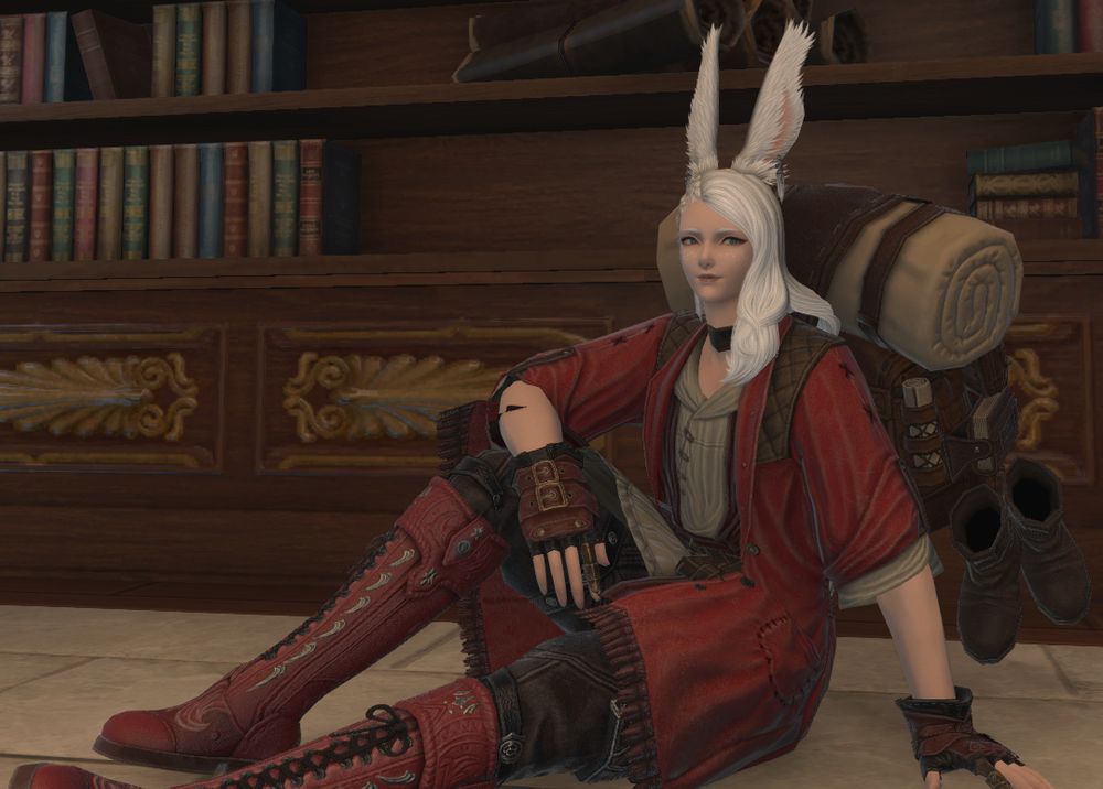 Selru is a white Viera, currently in a Red Gleaner utfit