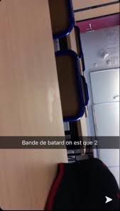 Meme snapchat avec le message "bande de batard on est que 2"