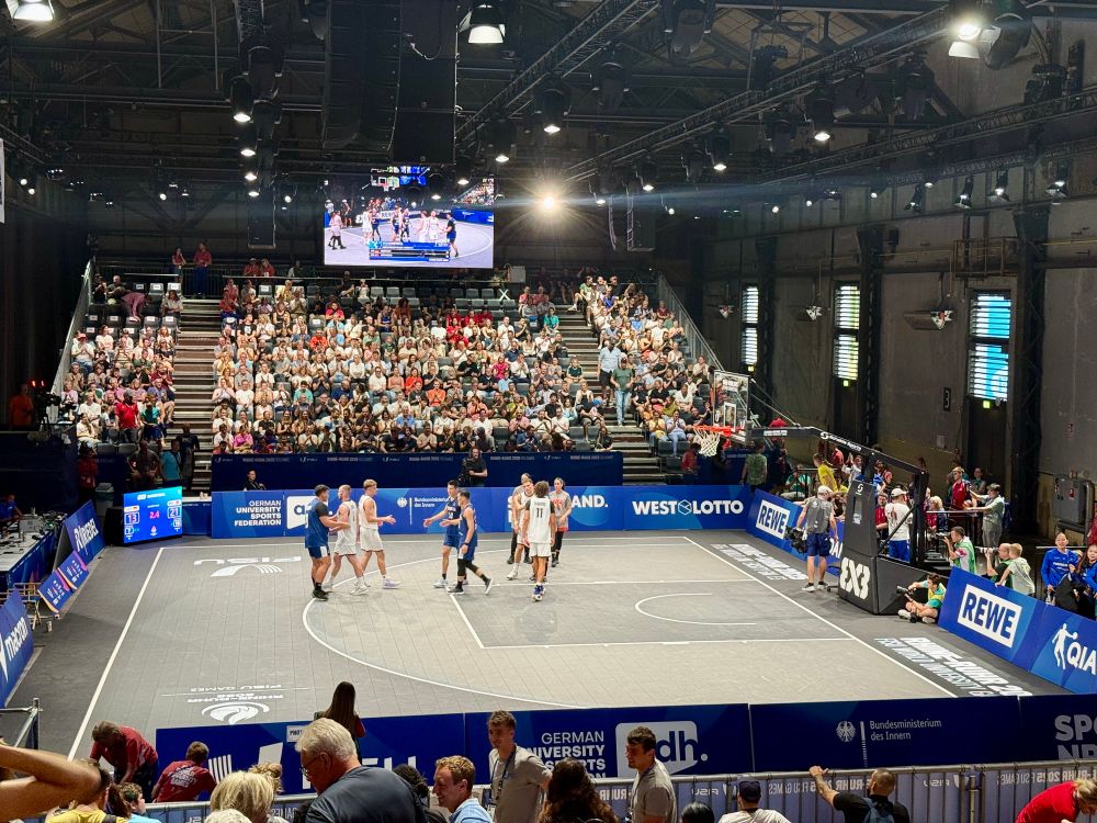 Nach dem Sieg der Mongolei gegen Deutschland bei den FISU Games in der Jahrhunderthalle Bochum