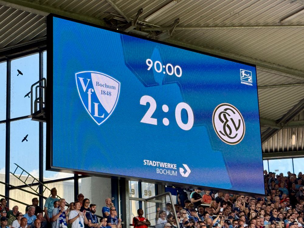 2:0 für den VfL Bochum (Ergebnisanzeige im Stadion)