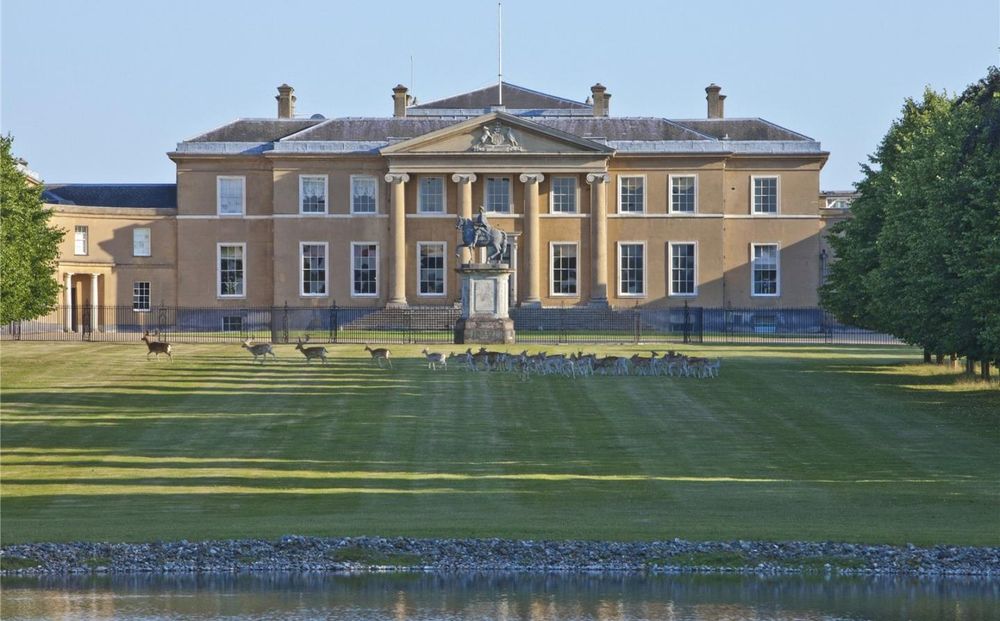 Hackwood Park: north front