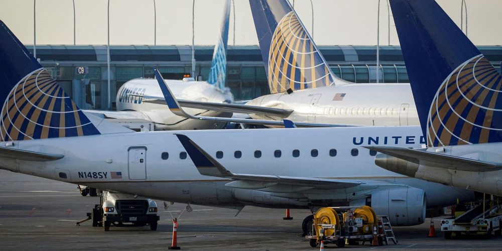 United Airlines Taps Elon Musk’s Starlink for In-Flight Wi-Fi - WSJ