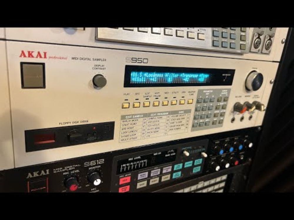 Akai S950 - Deep House Music - Vintage Sampler - MikeSynth