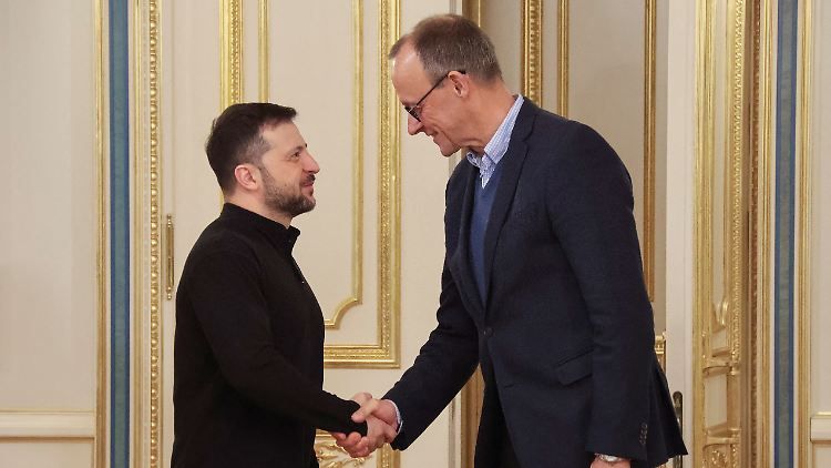 Merz bei selenskyipj Hände schütteln 
PS: Größen Wahn hat einen Name.MERZ